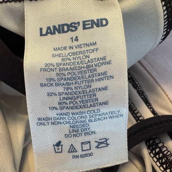 Lands’ End tankini Top - Picture 3 of 3